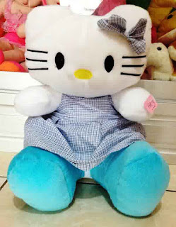 Boneka hello kitty dress biru jumbo Boneka hello kitty dress biru jumbo