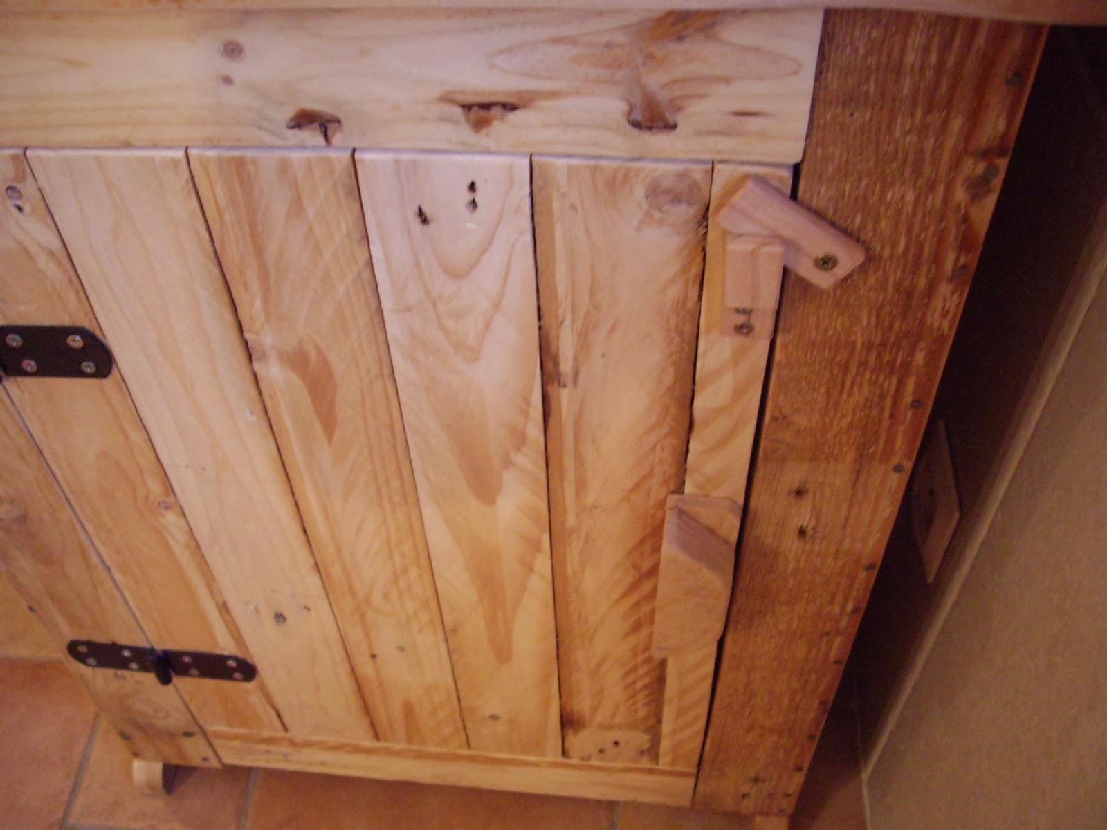 Objets déco, tutoriels et meubles en bois de palettes : février 2014