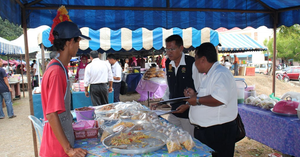 Rhu Rendang Baru Sampel Makanan Di Bazar Ramadan