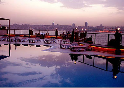 uskudar-sunset-view-outdoor-swimming-pool-hotel