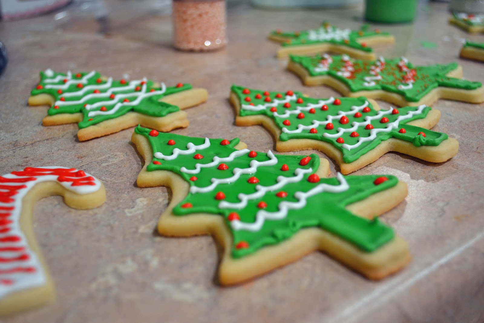 Our Delicious Life: Christmas Cookies with Royal Icing