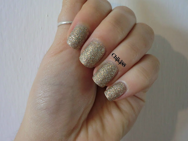 China Glaze - I'm not a lion - NO top coat - foto senza flash