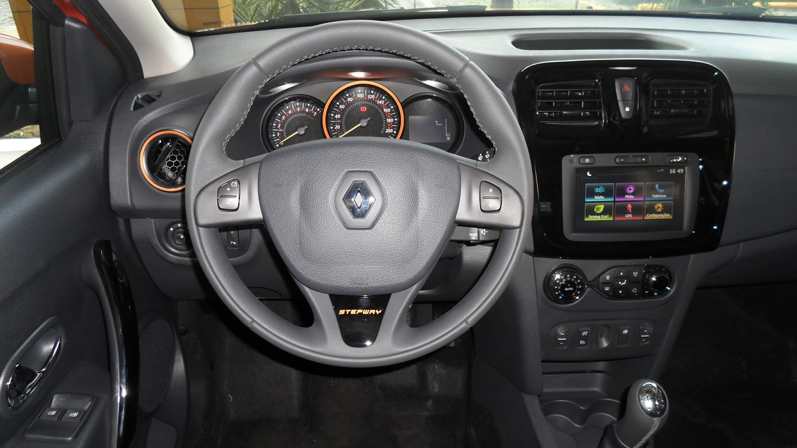 Como anda o Renault Sandero Stepway com câmbio Easy'R