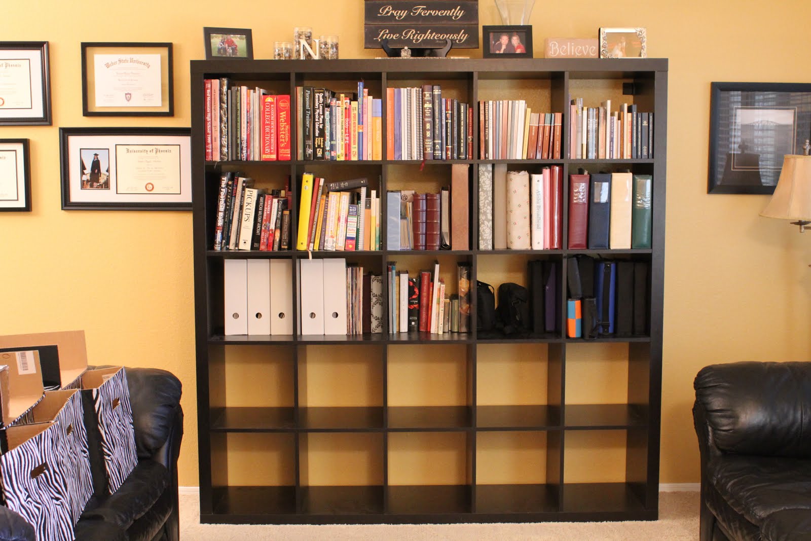 Find The Time Mama Bookshelf Covers