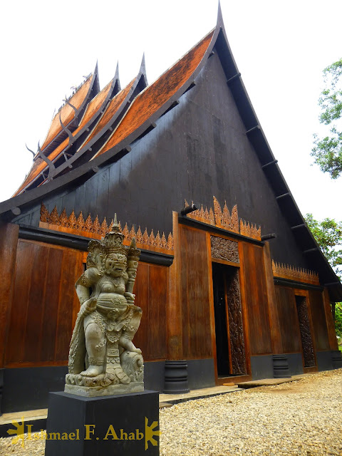 Chiang Rai Attractions: Black House