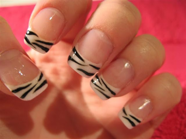 naildesign simple zebra french