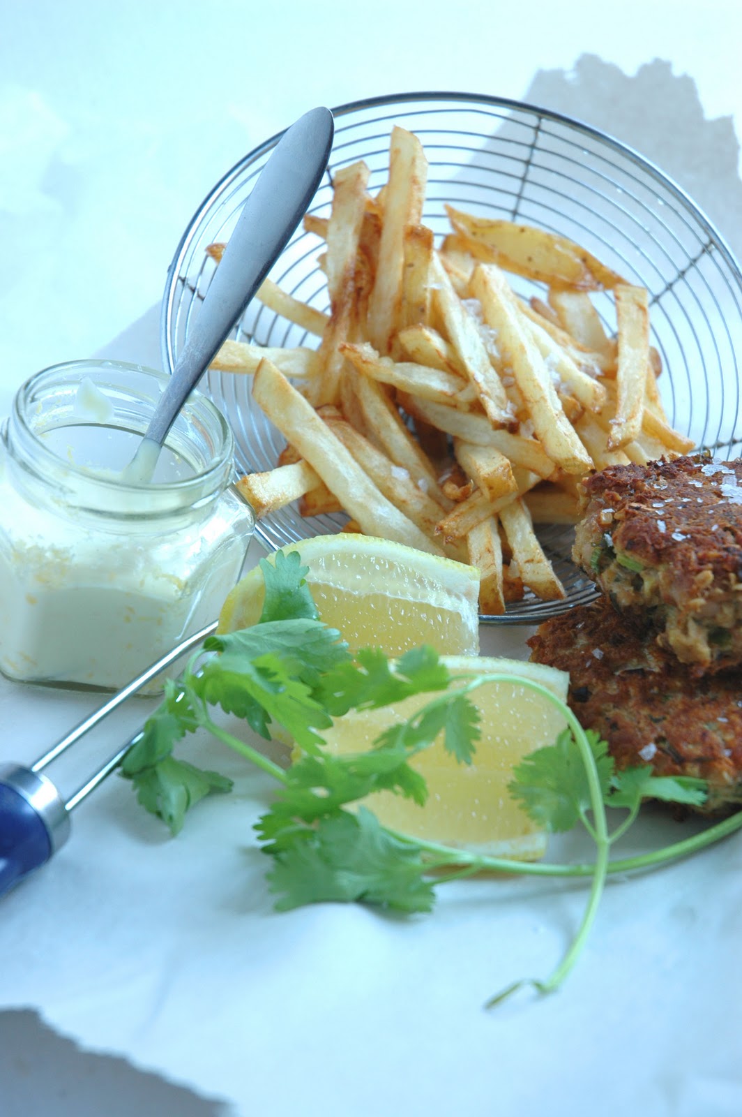 TunaFishCakes with Lemon Aioli, pretty Smart I think! Easy Cooking