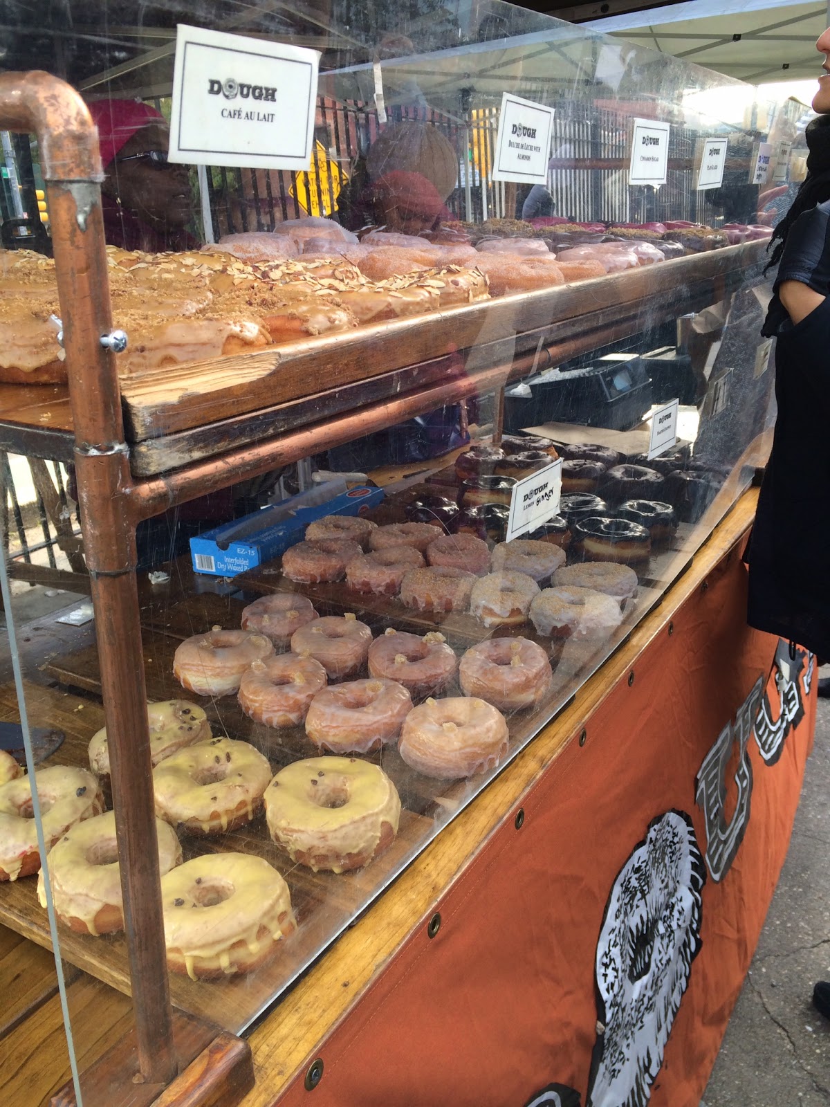 Hibiscus Donut From Dough / ドウのハイビスカス ドーナツ I'm Made of Sugar