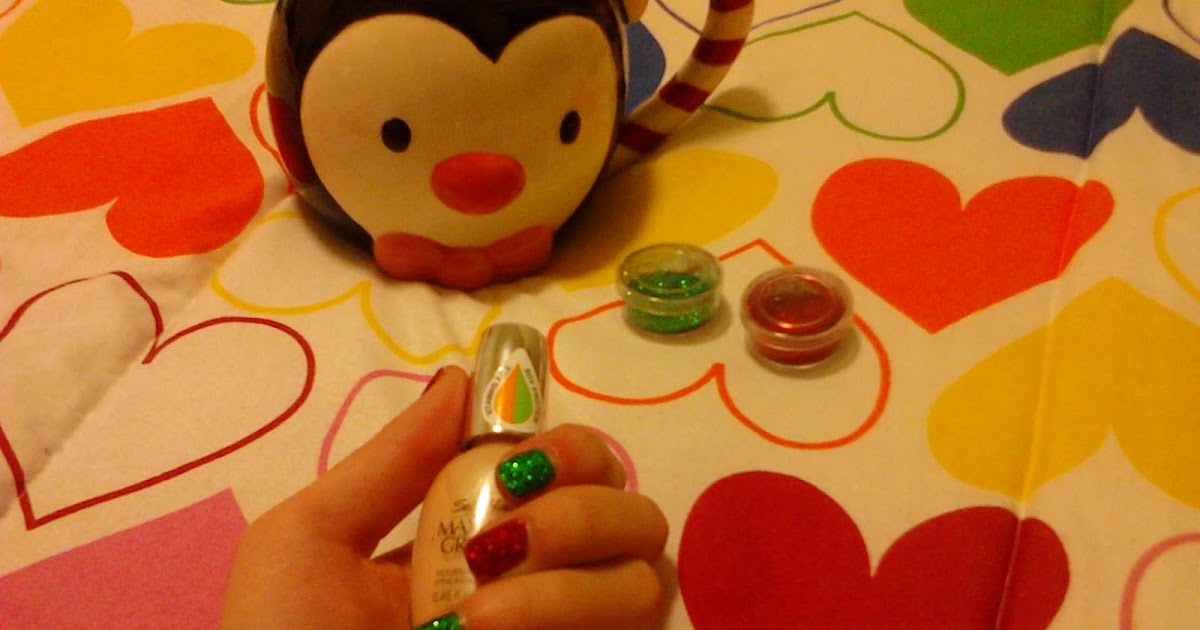 Fashion.Fun.Sparkles: DIY Easy Christmas Nails!