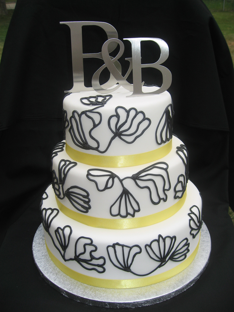 Wedding Cakes Pictures Black and Yellow Wedding Cake