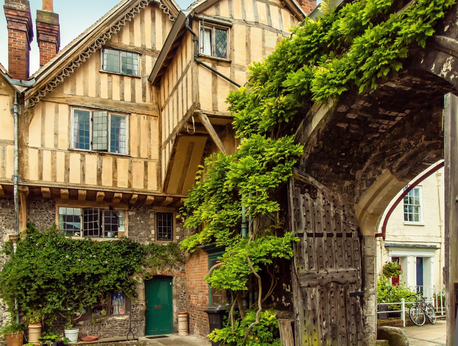 Travel & Adventures Winchester. A voyage to Winchester, Hampshire