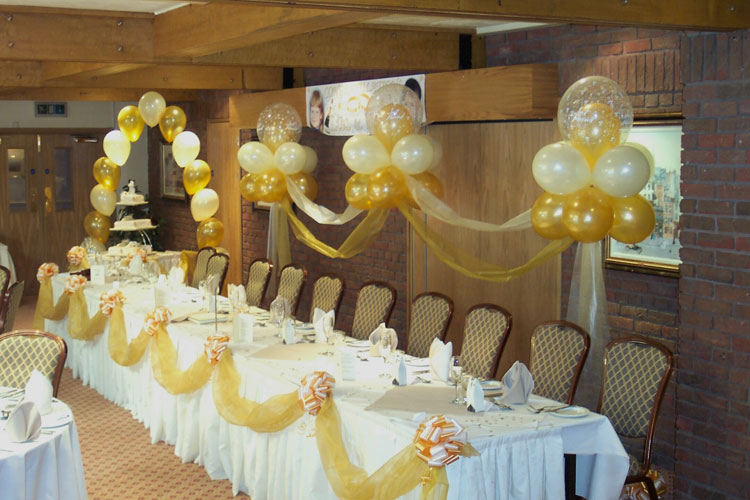 wedding balloon decoration Wedding balloons decorations may obtain variety