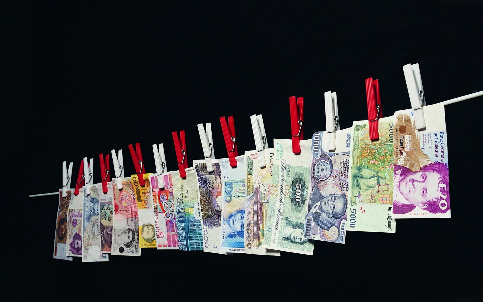 http://4.bp.blogspot.com/-8HRZVH72bCA/Ttqd3yKsp6I/AAAAAAAAAj4/WcDQ6OWOe2w/s1600/Fresh_Money_funny_desktop_wallpaper.jpg