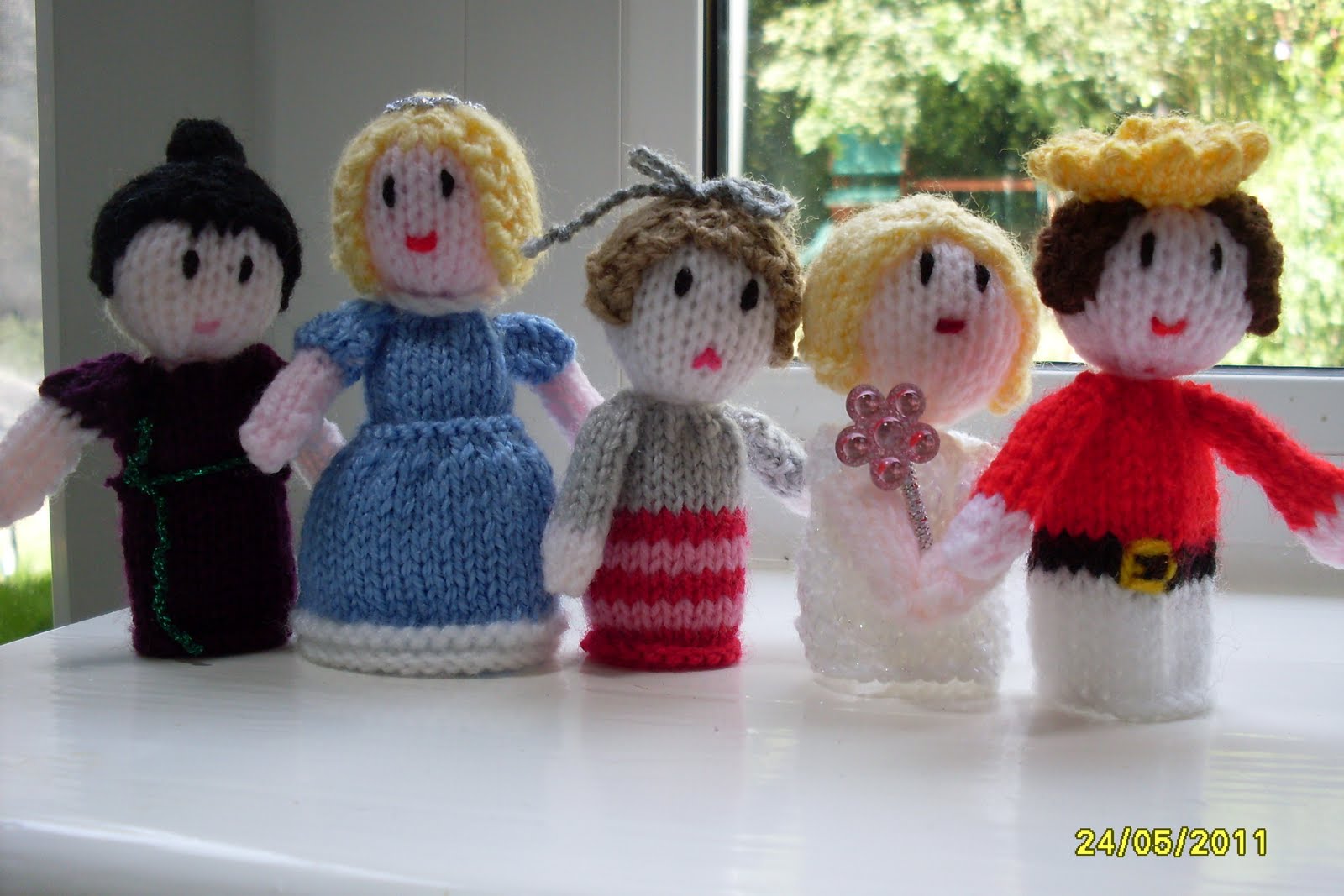 The Unique Boutique Rapunzel and Cinderella finger puppets