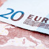 Euro Drops on Expectations for Continued Contraction