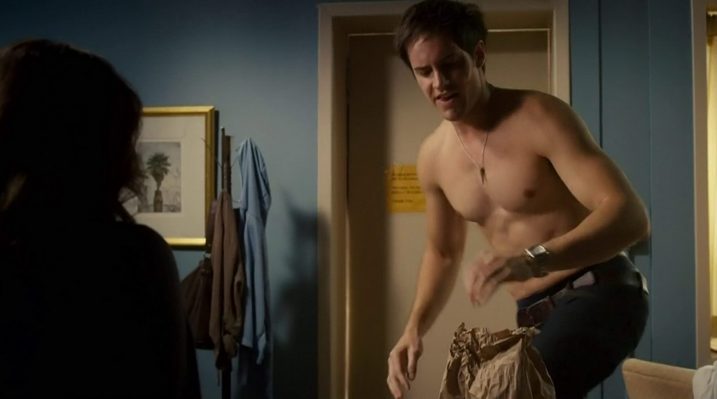 Jonathan Patrick Moore is shirtless in the episode "The Contract"...
