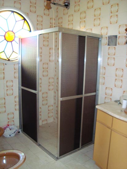 decorar banheiro velho:Repaginado, ficou mais bonito, mais amplo, mais iluminado e moderno decorar banheiro velho:Repaginado, ficou mais bonito, mais amplo, mais iluminado e moderno