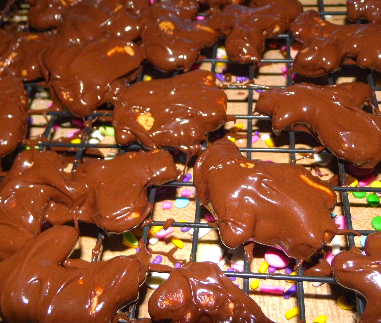 Easy Frosted Animal Crackers