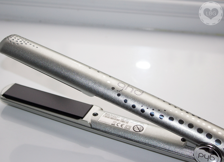 GHD Shimmering Silver Gift Set