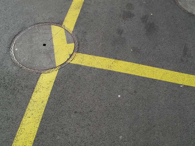 16 Photos That Will Annoy The Perfectionist In You - This absolute nightmare. 16 Photos That Will Annoy The Perfectionist In You - This absolute nightmare.