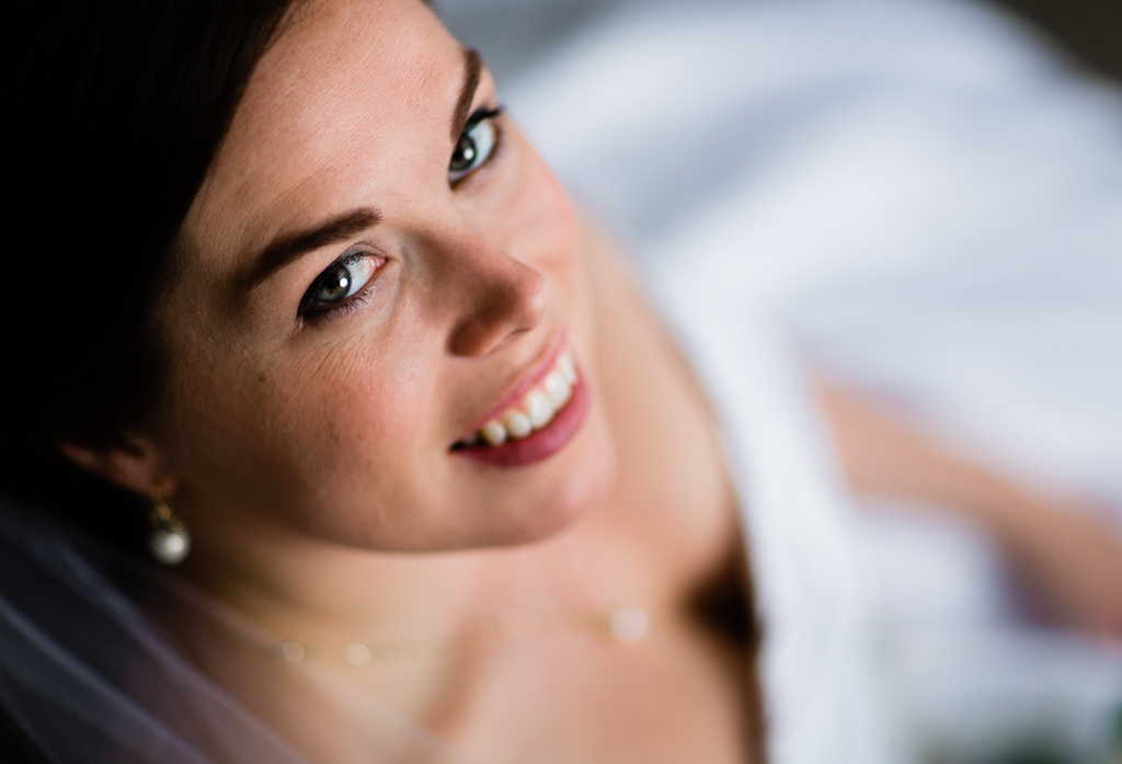 IMAGE: http://4.bp.blogspot.com/-8MZ-dWNGhEo/Uv-thkrX3oI/AAAAAAAAAXg/fZMmCfat4GQ/s1600/MarylandWeddingPhotographer-14.jpg