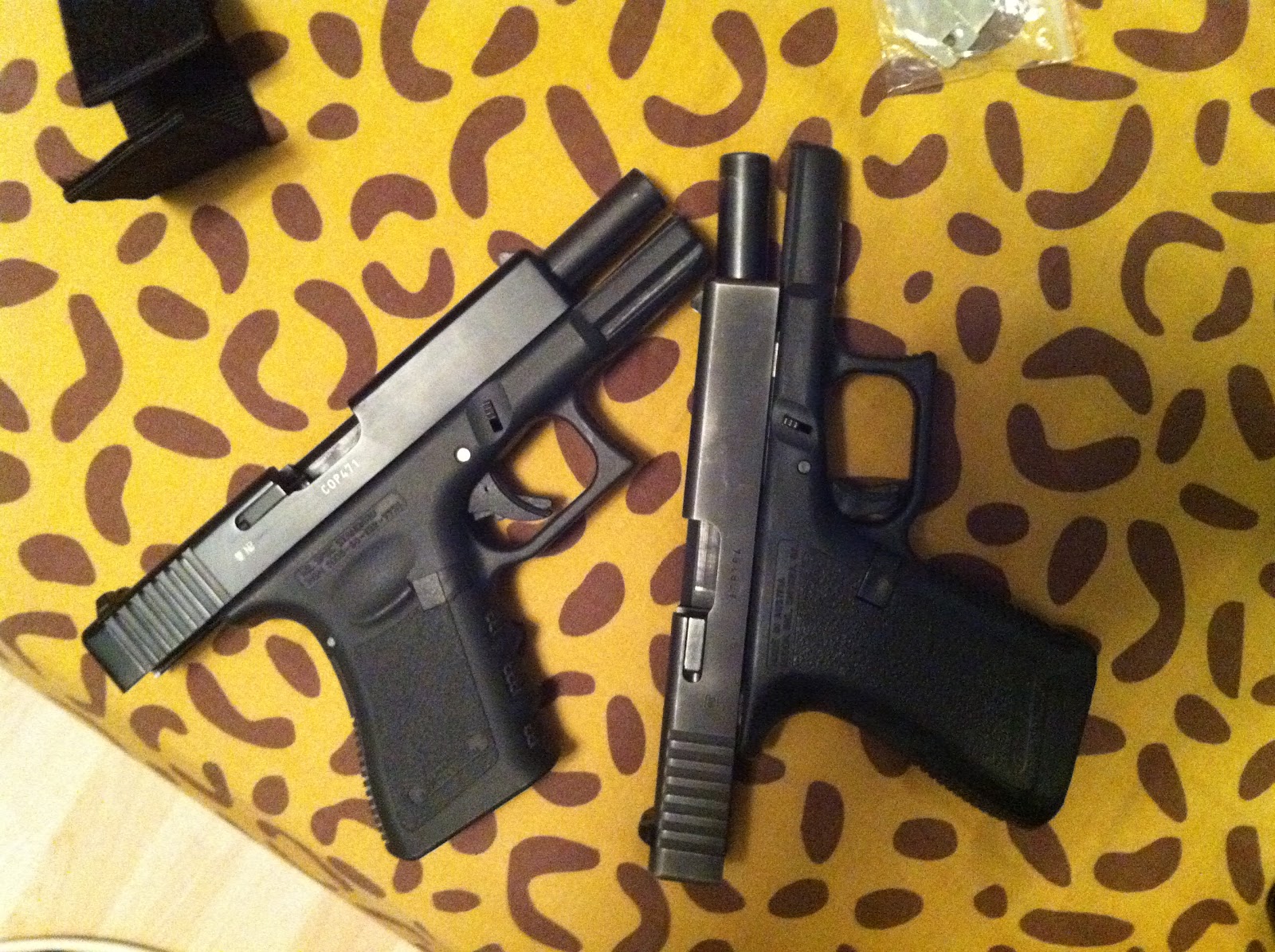 Pago Airsoft Airsoft Glock VS Real Glock