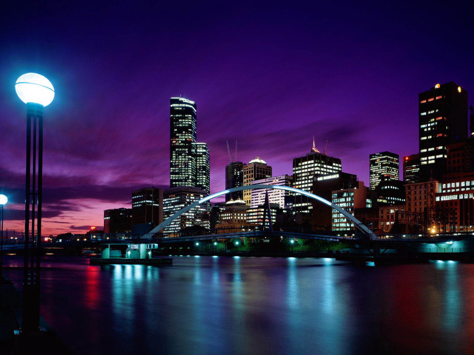 http://4.bp.blogspot.com/-8NP2Fd-j3Ls/UCePQpTLeFI/AAAAAAAAaZI/iVLF9XTcBjY/s1600/Sunset+HD+Wallpapers+(14).jpg
