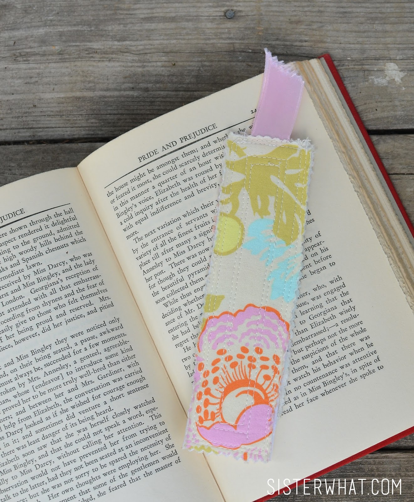 Fabric bookmarks tutorial