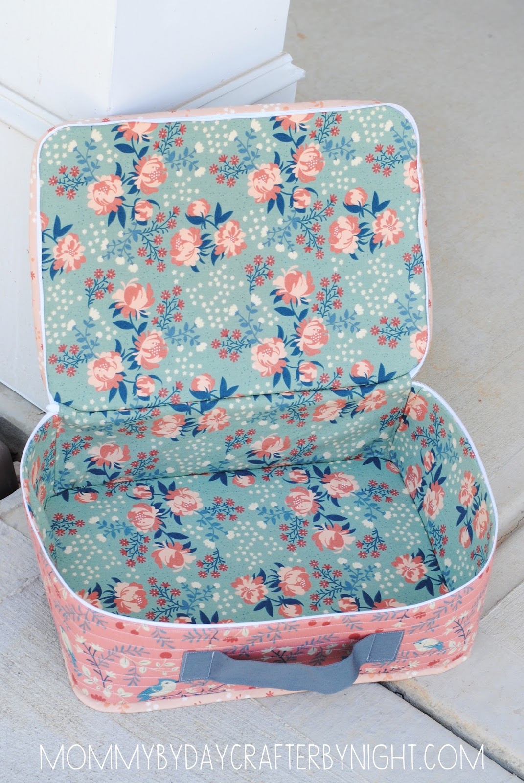 Quilted Suitcase Tutorial Mommy by day... Crafter by night. Bloglovin’