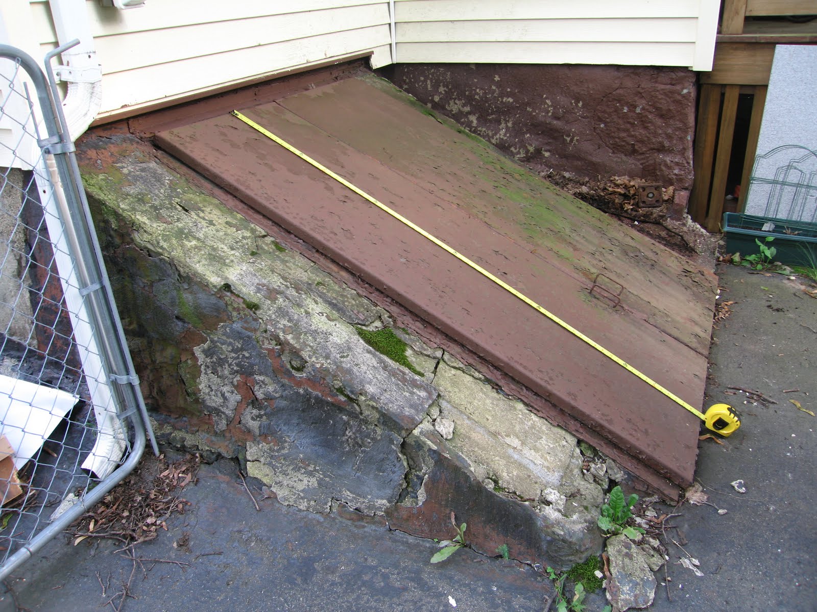 House out of Focus Basement bulkhead