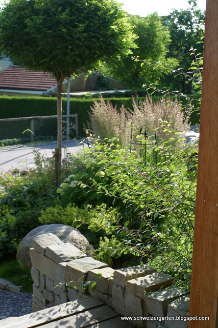 Ein Schweizer Garten Sommerliches