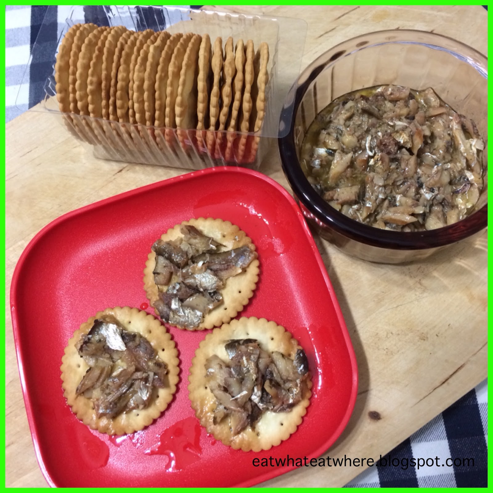 Eat what, Eat where? ewew tries King Oscar Sardines with Water Crackers