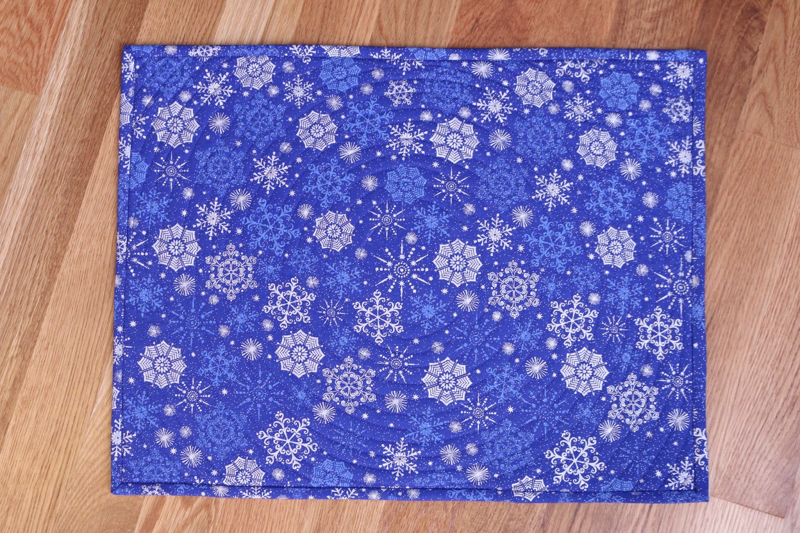 ChemKnits Snowflake Quilted Placemats