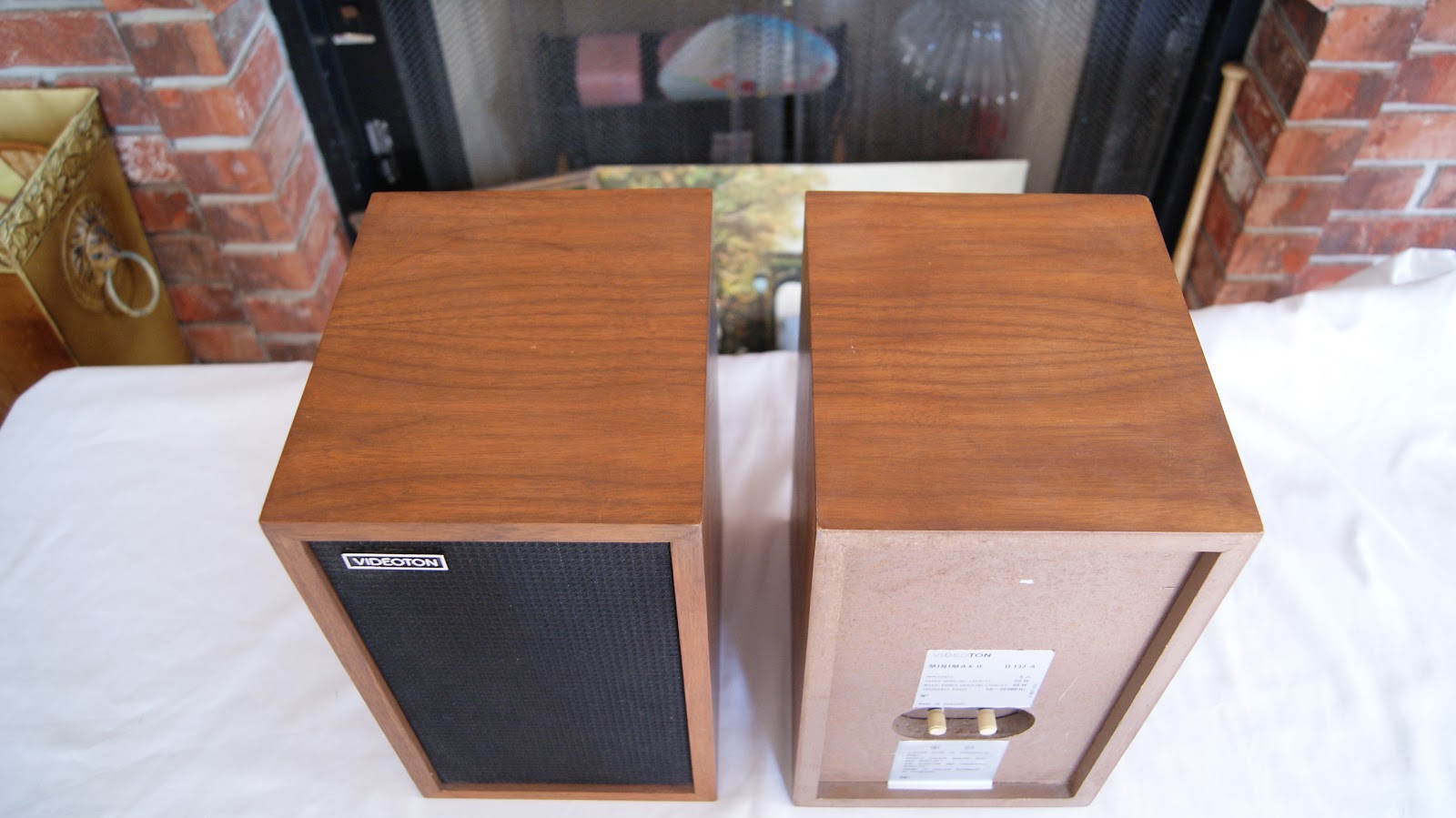 Audioless Winnipeg Group! Videoton Minimax II Speakers