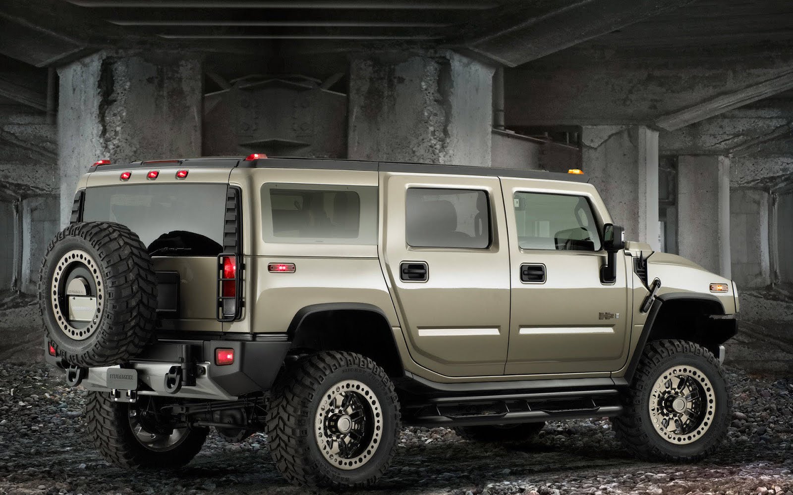 http://4.bp.blogspot.com/-8TqxQKei0-E/UU6rfBRzC4I/AAAAAAAAAVo/ycxtIxBNCzU/s1600/HUMMER-Free-Phone-Wallpaper-0-704208.jpg