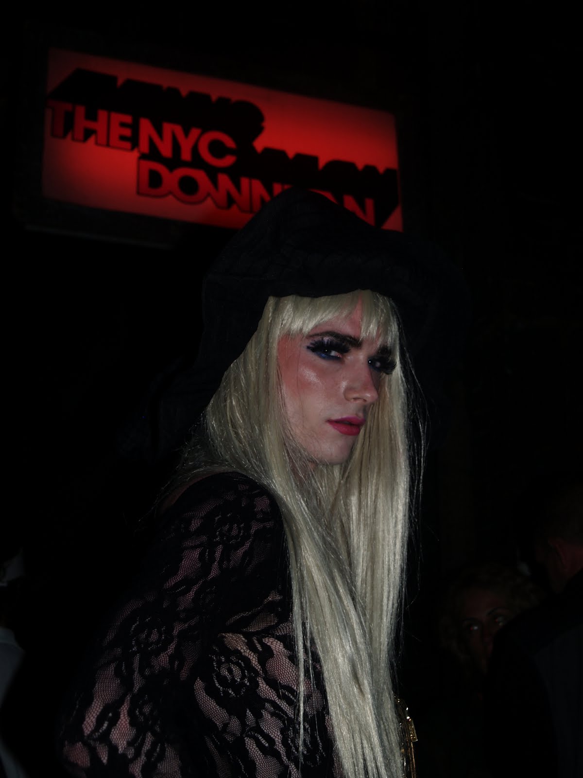 http://4.bp.blogspot.com/-8U2eY88dosE/ThQwkRa820I/AAAAAAAABN0/i9wQywfHDOQ/s1600/nyc%2BDownlow%2B.jpg