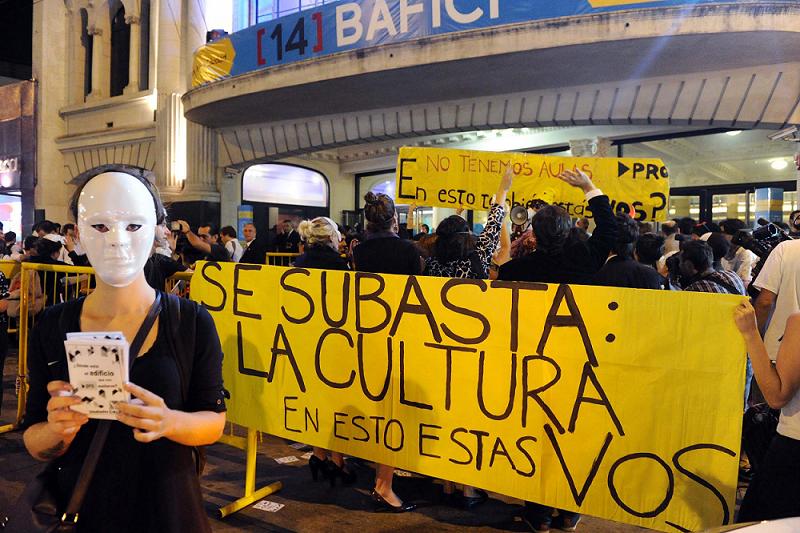 http://4.bp.blogspot.com/-8ULVc4dg0KM/Uf2ZGdA0X5I/AAAAAAAAETI/YLAlAD9QFto/s1600/protesta-bafici.jpg