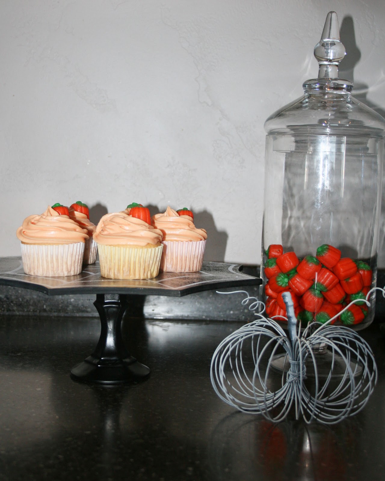 You�re Too Crafty Spider Web Cake Stand