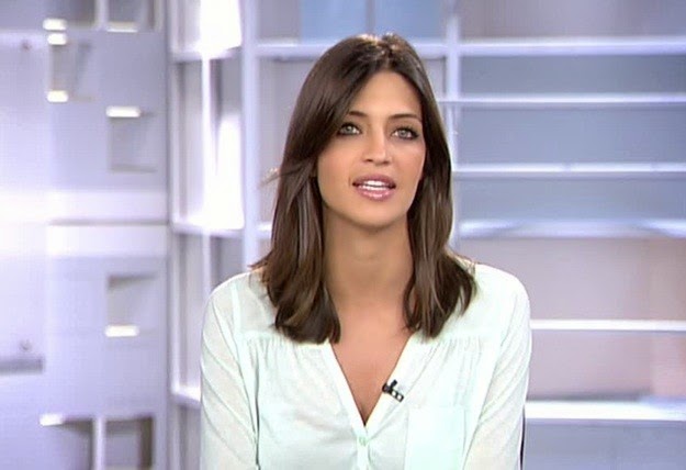 Cuando nadie me ve – Sara Carbonero » Algo Distinto - Corte Media Melena Sara Carbonero