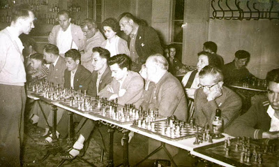 Ridameya en una sesión de simultáneas en La Pobla de Lillet en 1956