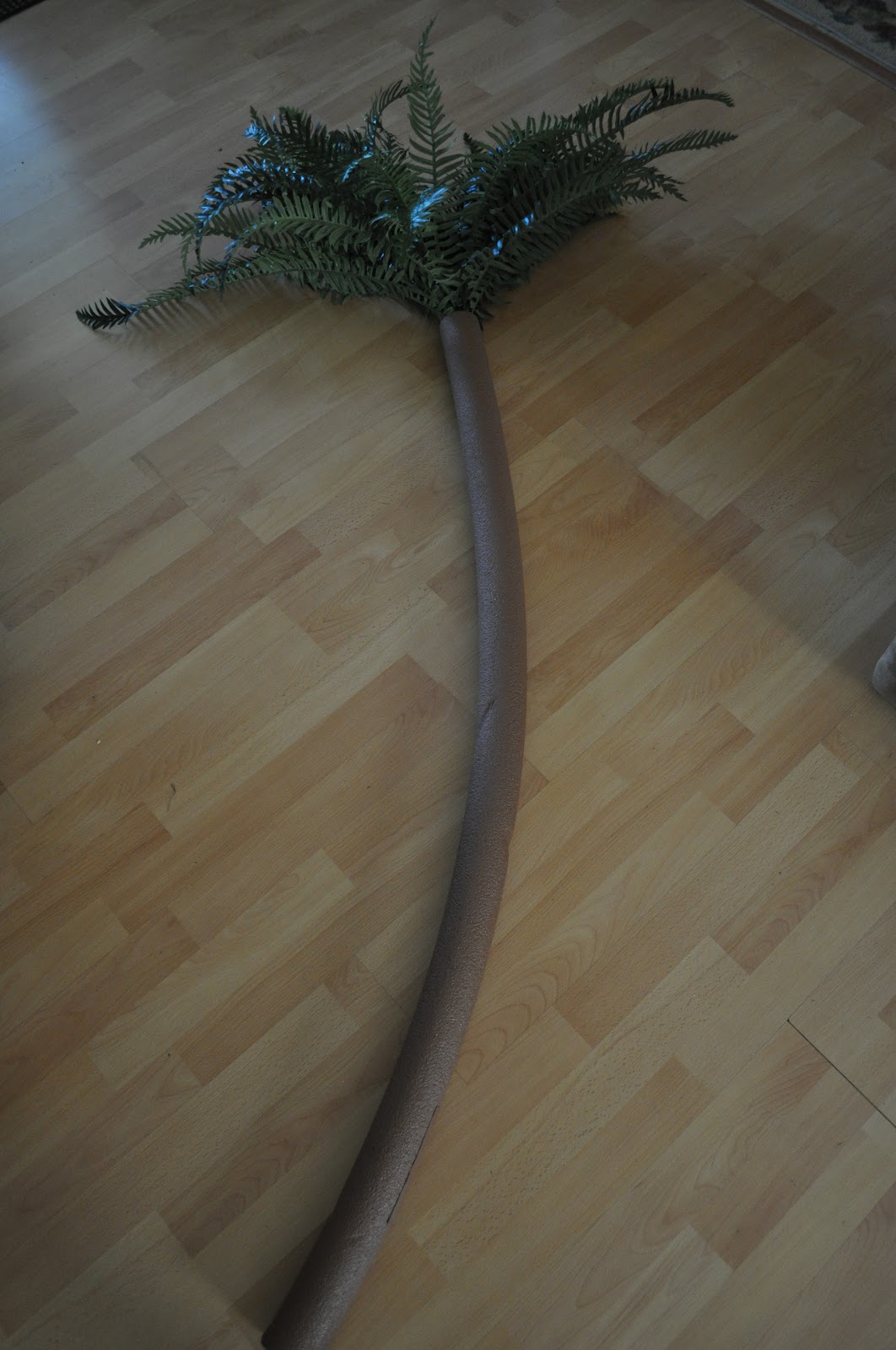 Doodle's Daily Domain How to make a palm tree from a pool noodle