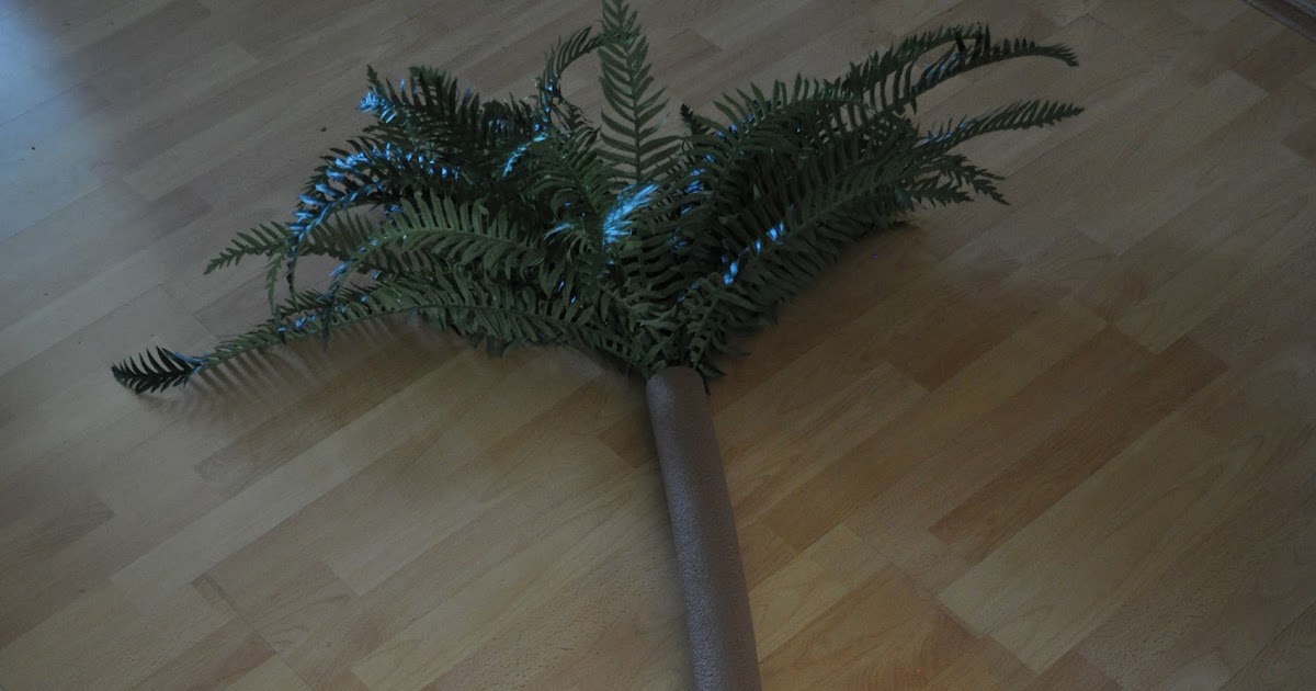 Doodle's Daily Domain How to make a palm tree from a pool noodle