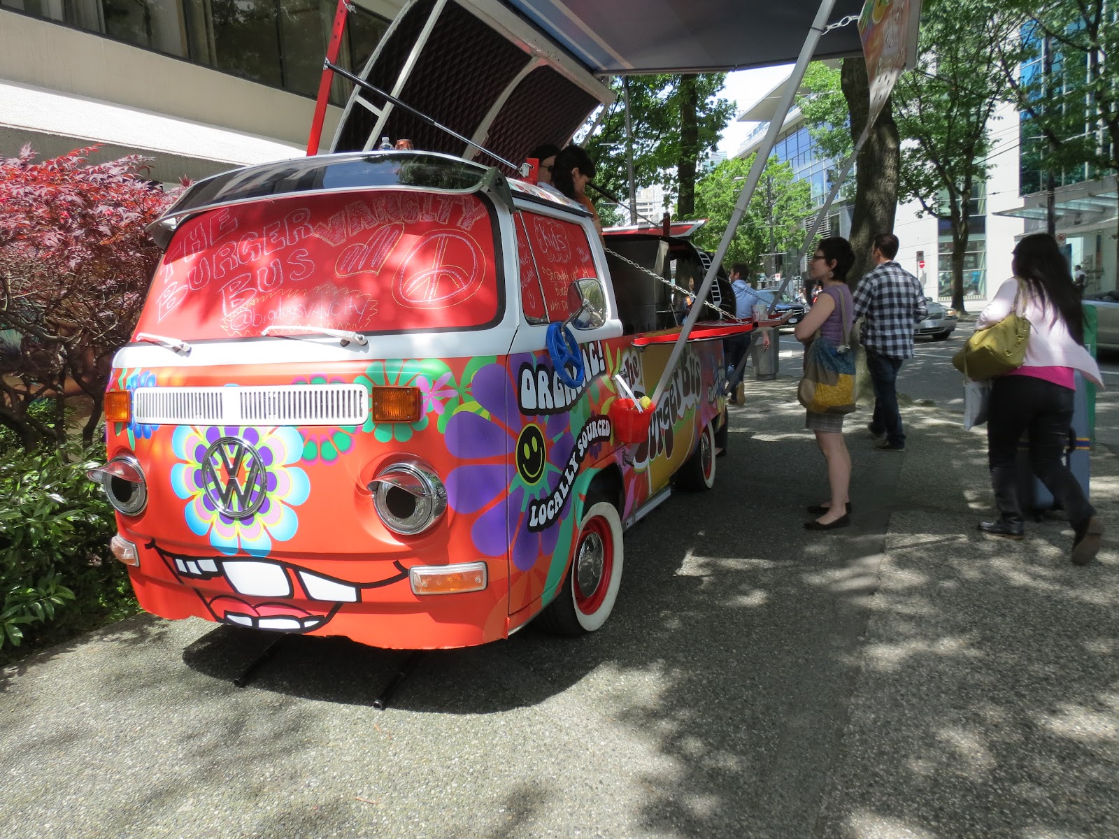 Vancouver Street Blog The Burger Bus New Food Cart On Vancouver Streets