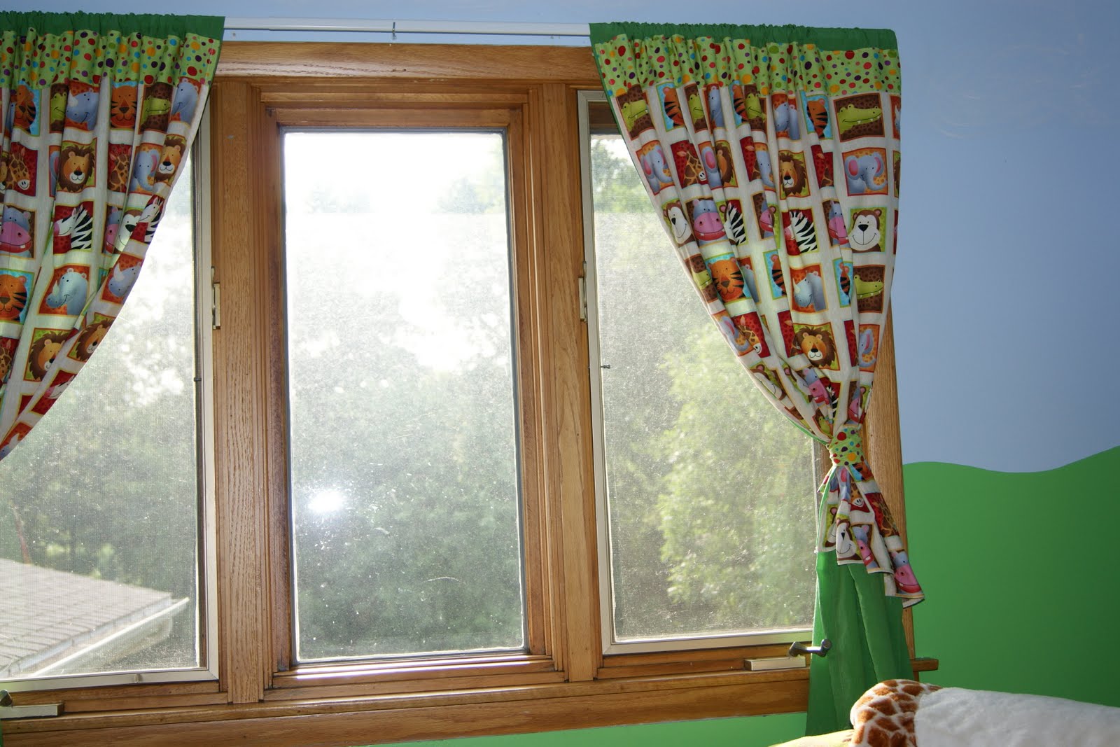 living the DIY lifestyle How to Sew Curtains