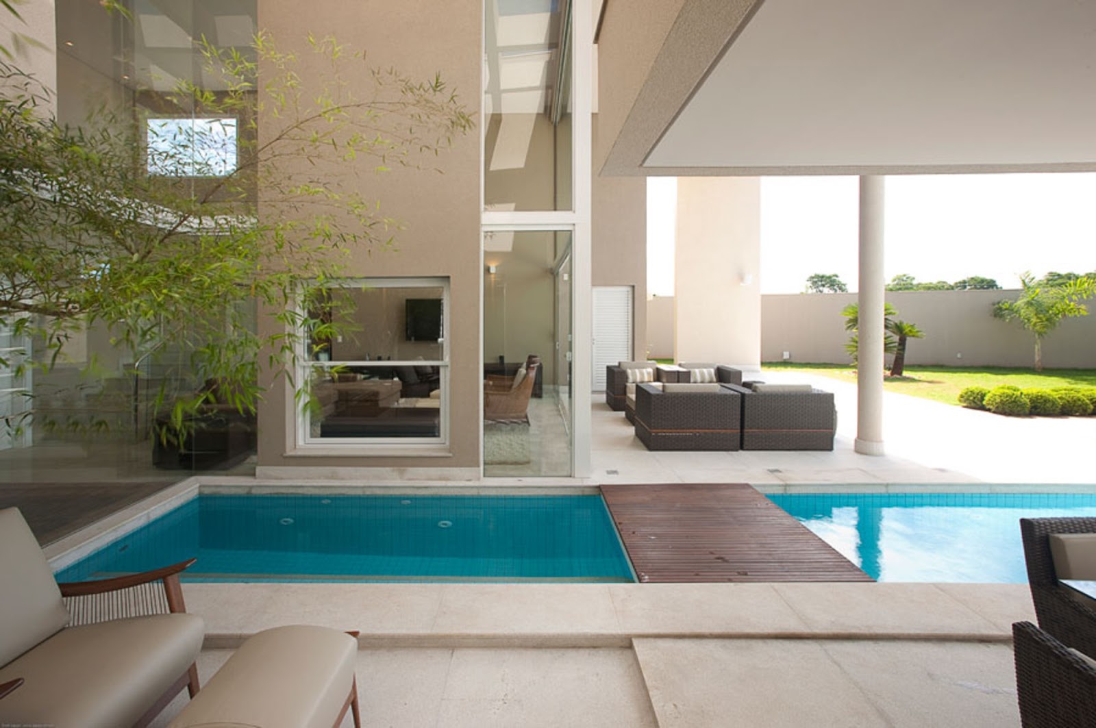 Casa com piscina dentro de casa ponto das piscinas Piscina dentro casa