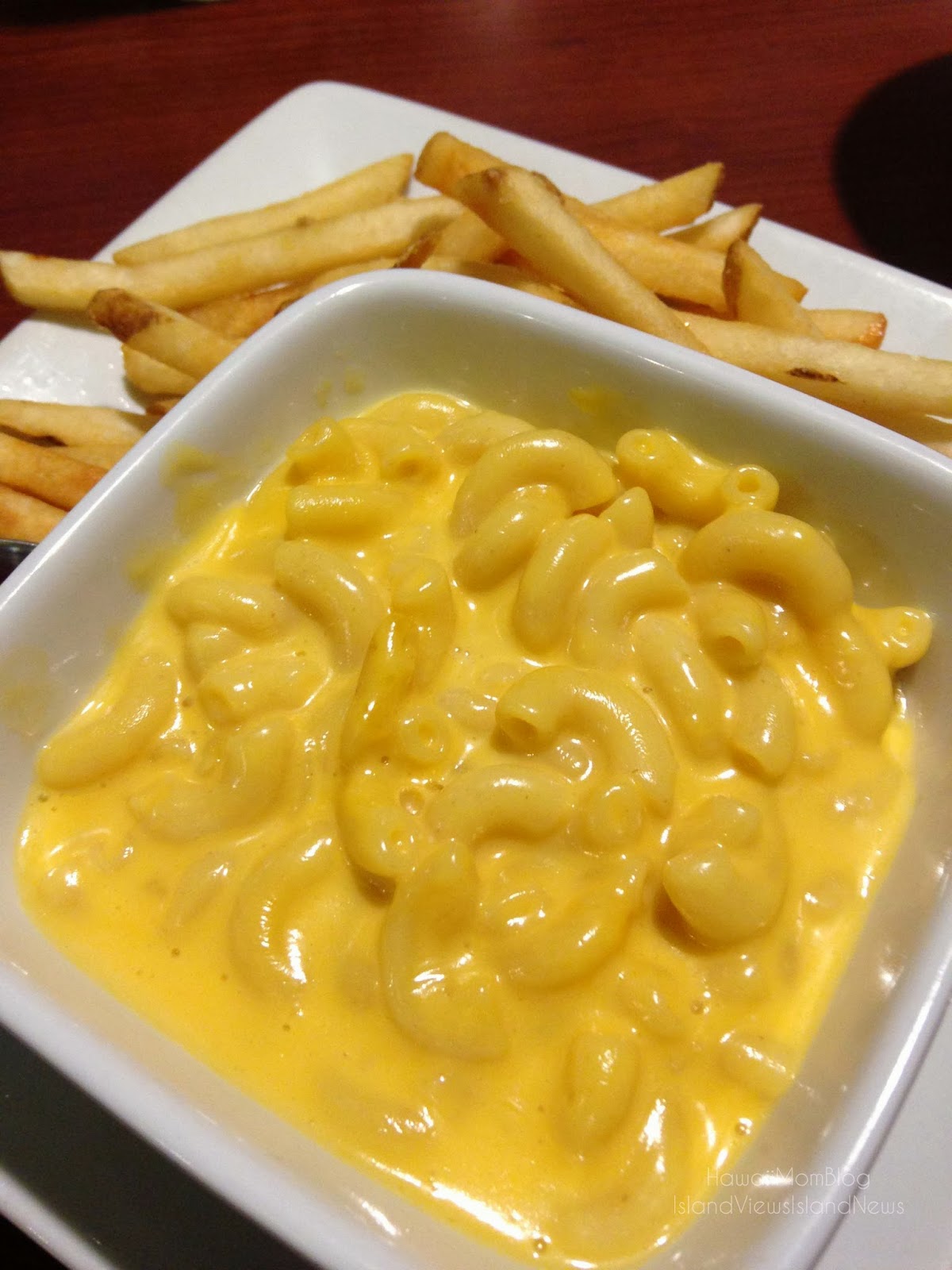 Hawaii Mom Blog Ruby Tuesday Mililani