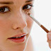 Cara memakai concealer yang benar