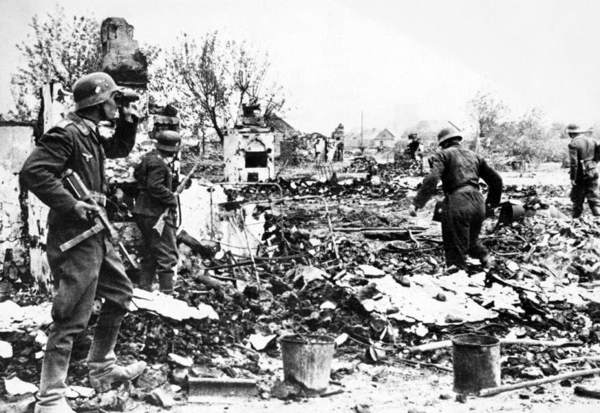 World War II Pictures In Details: Luftwaffe Troops at Stalingrad