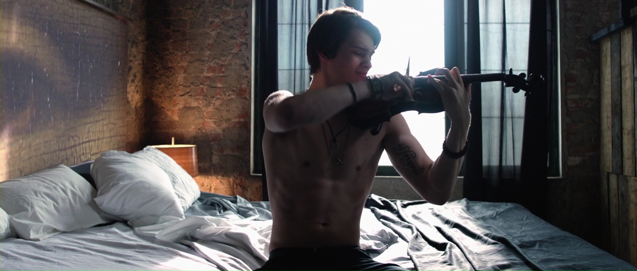 Nicholas Galitzine Shirtless.