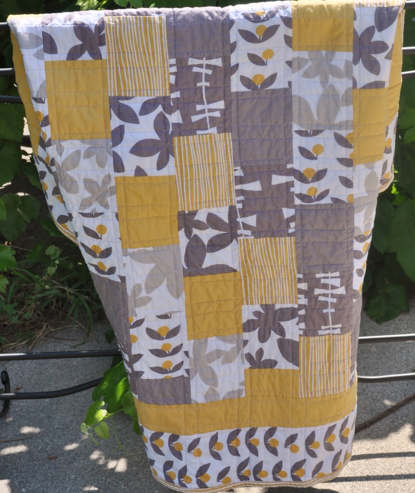 Richard and Tanya Quilts Yellow and Gray Quilt